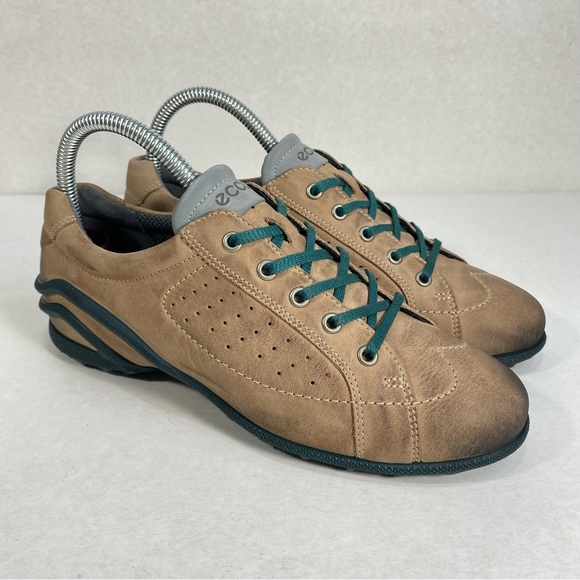 Ecco Minimalist Leather Reflective Hiking Walking Shoes, Women’s 37 EU/ 6-6.5 US - Picture 4 of 16